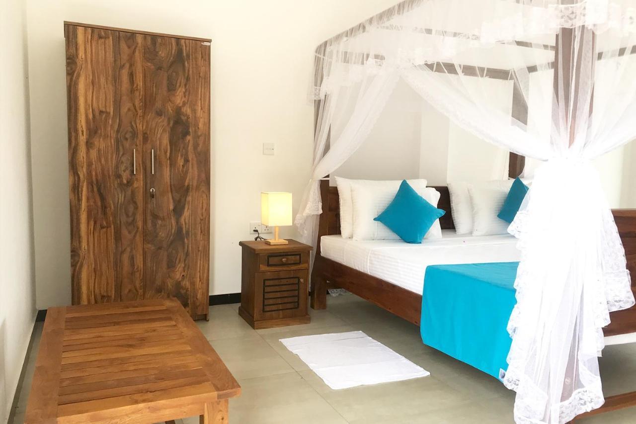 The Blue Haze Weligama Hotell Exteriör bild