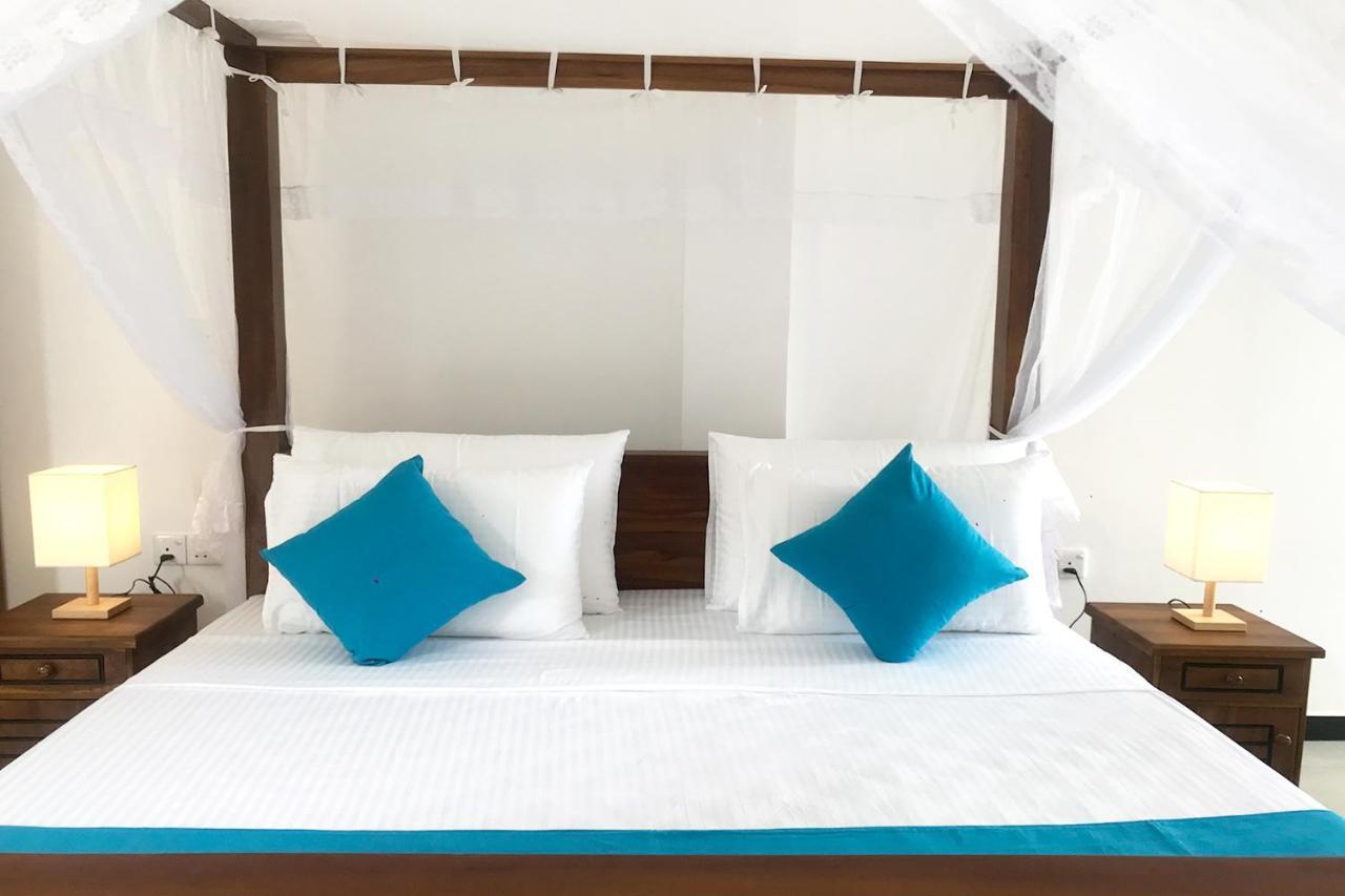 The Blue Haze Weligama Hotell Exteriör bild