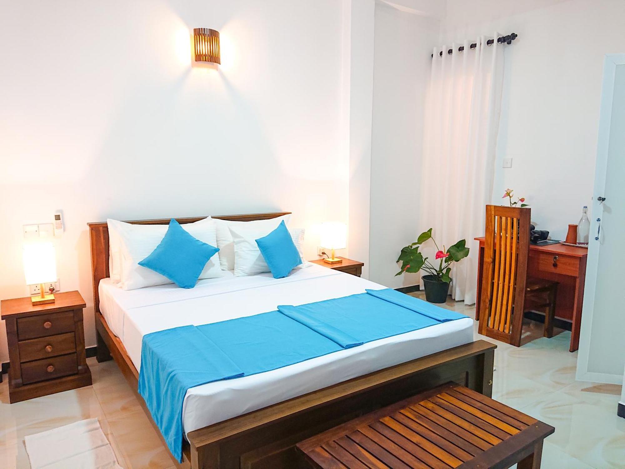 The Blue Haze Weligama Hotell Exteriör bild
